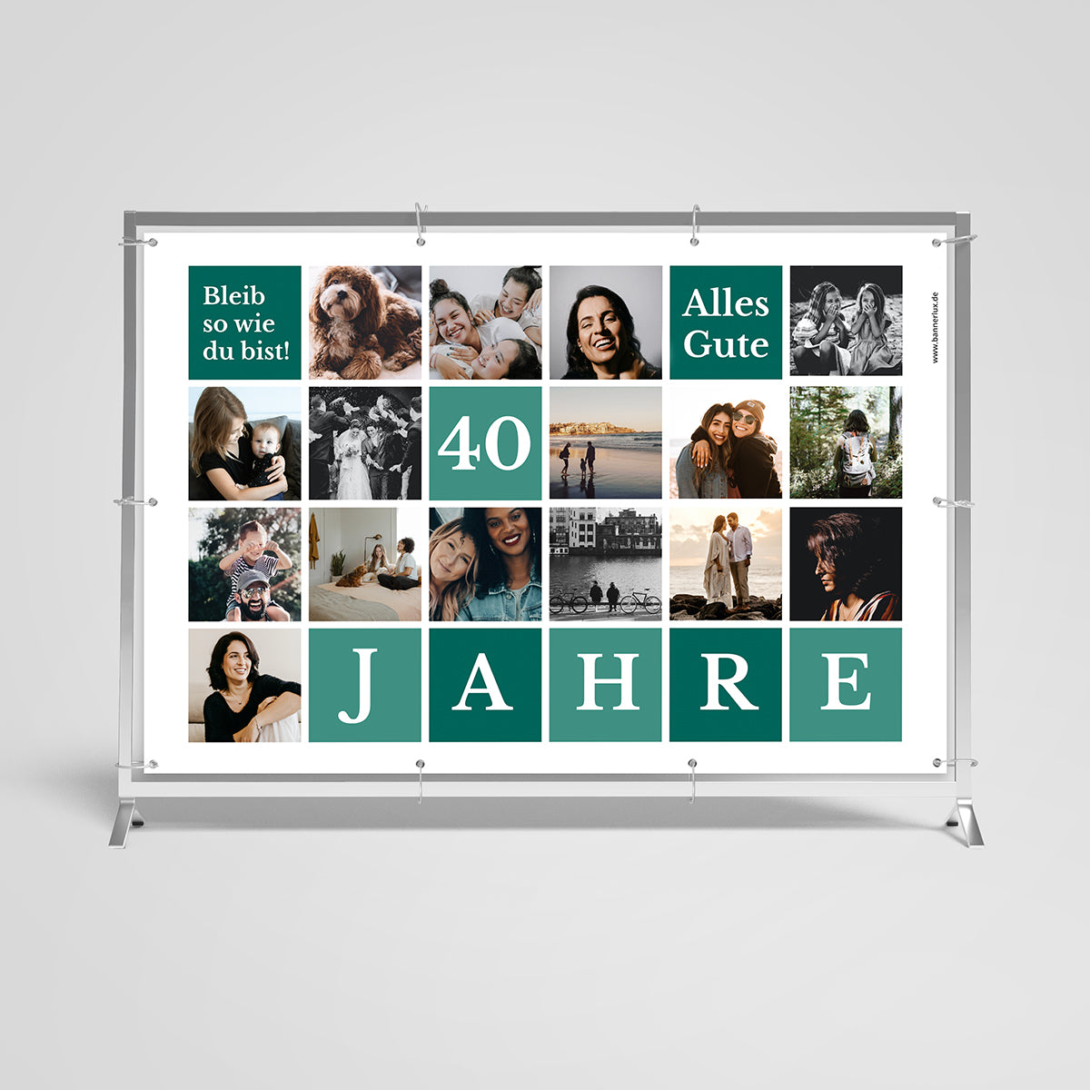 Stilvolles Geburtstagsbanner zum 40. Geburtstag, gestaltet als Foto-Collage mit verschiedensten Momenten aus dem Leben des Geburtstagskindes. Die Collage enthält zwölf Bilder, darunter Familienmomente, Lachen mit Freunden, Reiseabenteuer und gemeinsame Zeit mit einem Haustier. Zentral platziert sind die Wörter '40 JAHRE' in großen grünen Blockbuchstaben, flankiert von den Nachrichten 'Bleib so wie du bist!' und 'Alles Gute'.